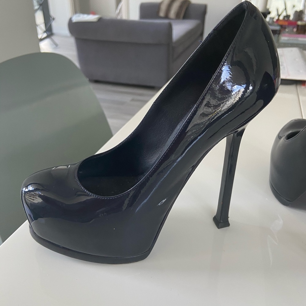Yves saint Laurent pumps , super high hills black